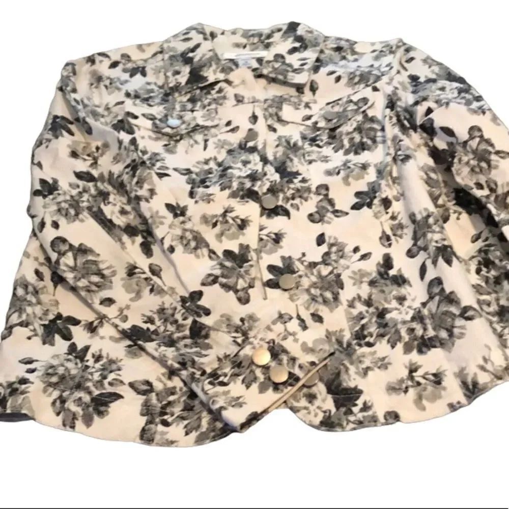 Croft and Barrow size medium jacket new w/o tags